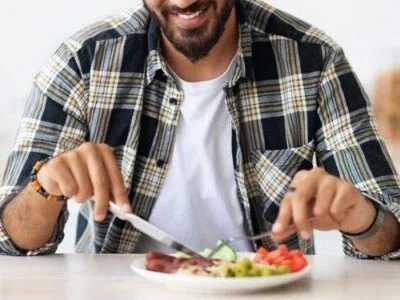 Positive,Arab,Guy,Hipster,Having,Healthy,Breakfast,At,Home,,Eating